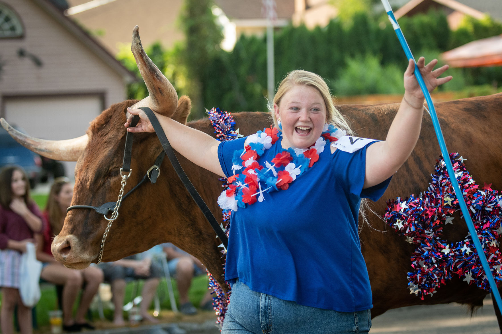 Hundreds attend parade in Shoshone